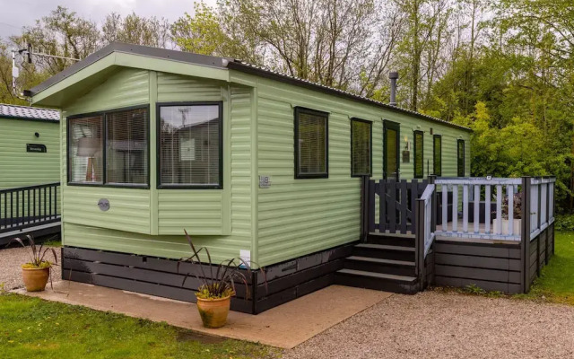 Inside No. 9 Retreat