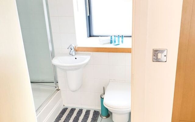 Tudors eSuites Balcony Apartment