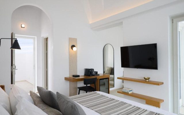Omna Caldera Suites