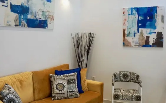 Lux Central Apt in Athens