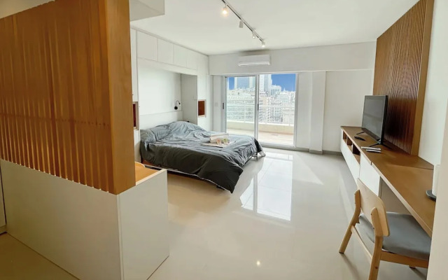 Studio Luxury Balcony Pool