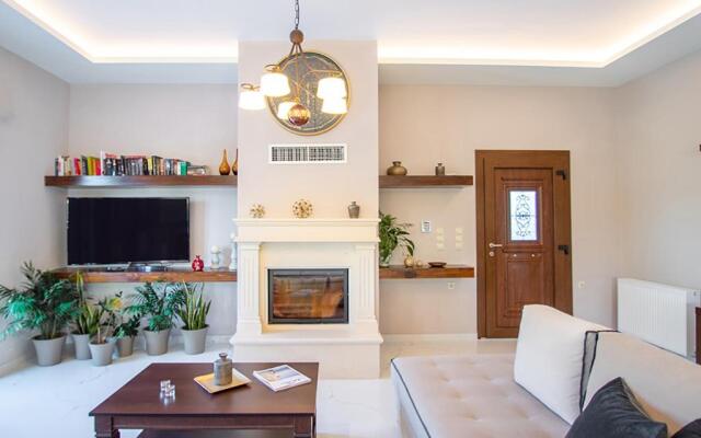 Zissis Villa & pool 5min drive to beach