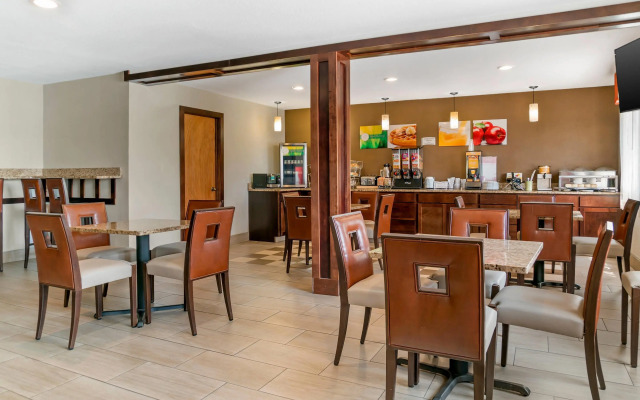 Quality Inn Grand Rapids South-Byron Center