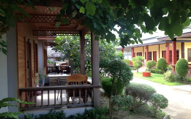 Khum Laanta Resort