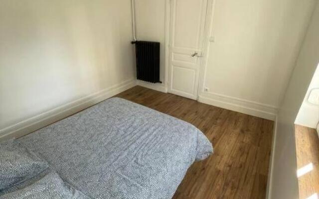 Superbe appartement rénové avec parking gratuit