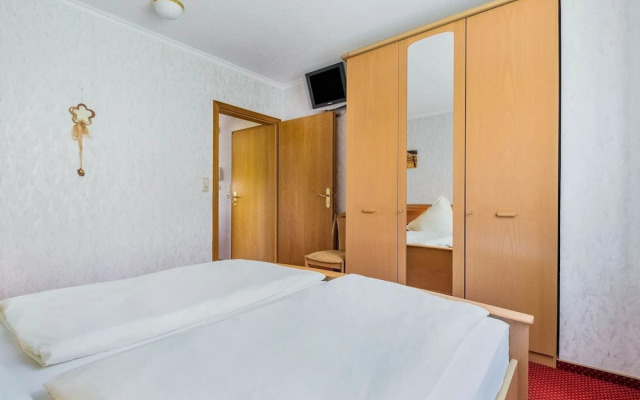 Ruhiges Apartment in Schwalefeld mit Garten