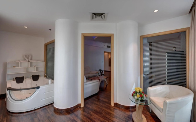 Sunday Mega Hotel Sheikh Zayed Road Near DIFC