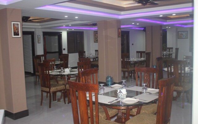Khan Continental Hotel & Restaurant