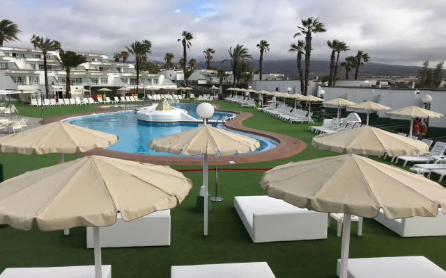 Vista Oasis