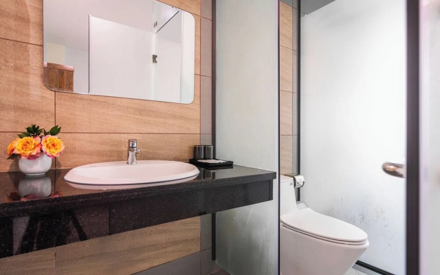 Greenview City Hotel