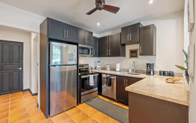 Relaxing 2 BR  Beach & Pool  Condo Unit2