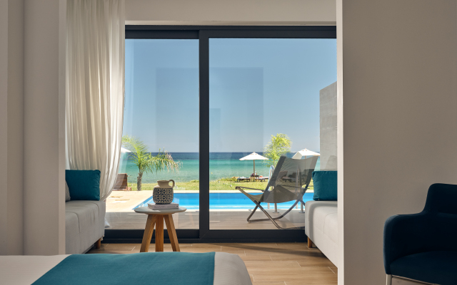 Cavo Orient Beach Hotel