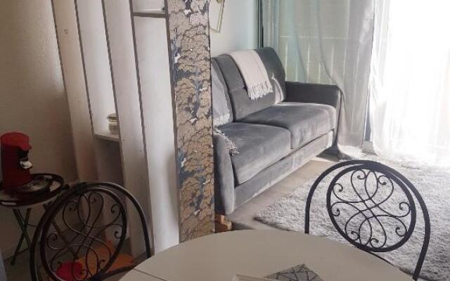 Studio Gruissan Proche Plage Des Chalets (Adults Only)