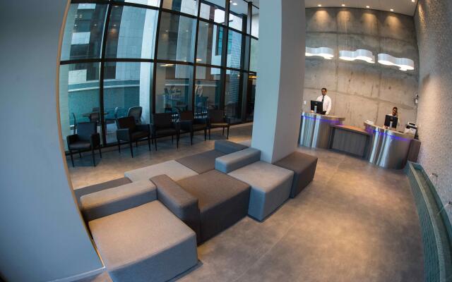 Acqua Suites