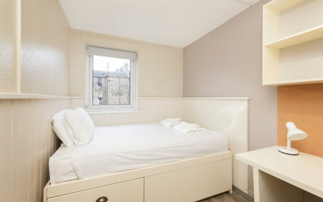 Meadow Court Apartments