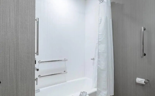 Courtyard by Marriott Toledo West