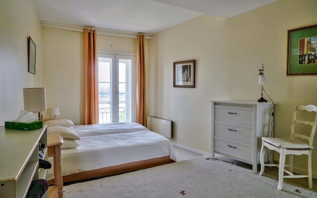 Splendid 160m2 Apartment With Terrace