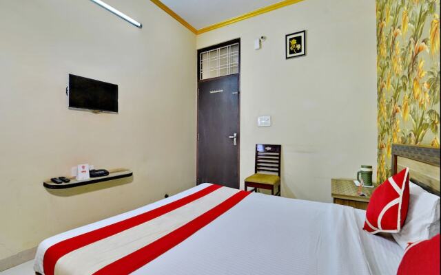 OYO 6670 Hotel Himalaya Tower