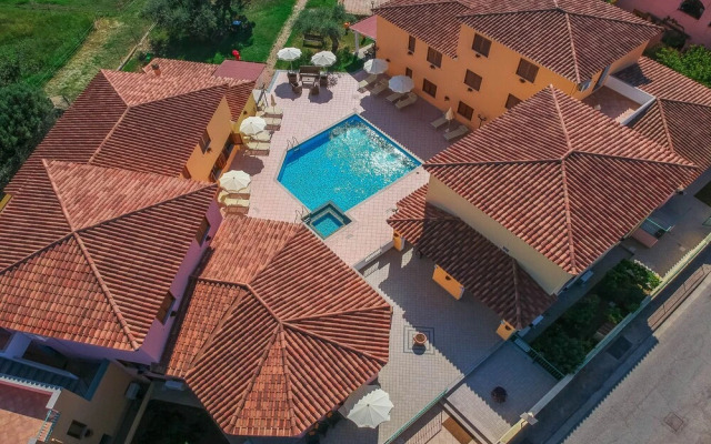 Cala Viola Trilo 1.5km With Shared Pool