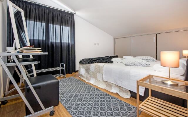Lakovich Sea View Apartments