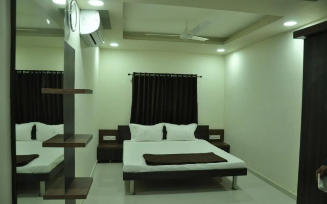 Shivdhara Hotel & Residence