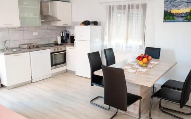 Dalmatian Apartments Bilice