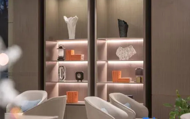 World Hotel (Qingdao Stone Old Beach International Convention and Exhibition Center)