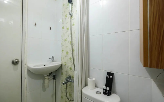 Cozy Stay 2BR @ Green Pramuka Apartment