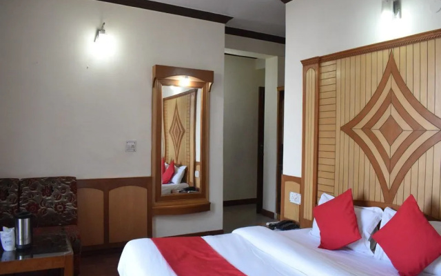 OYO 10692 Hotel Shubham