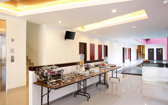 Amaris Hotel Dewi Sri