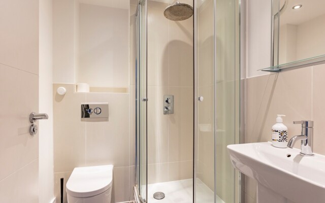 Child & pet friendly | Parking