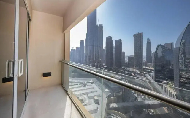Emaar Fashion Avenue – Formerly Address Dubai Mall Four Apple