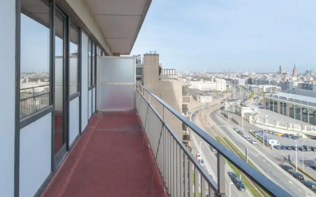 Posh Apartment With Racecourse View