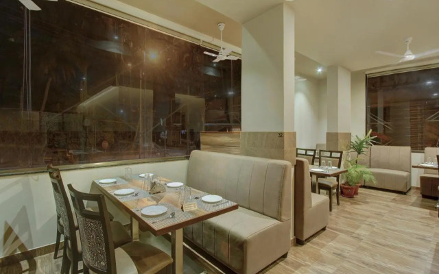Oyo 23602 Laxman Residency
