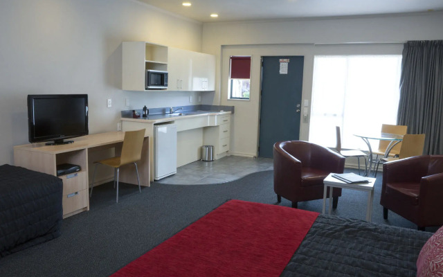 Aubyn Court Spa Motel