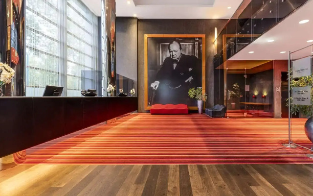 Plaza Premium Grand Winston Hotel