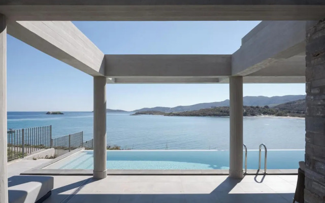 Luxurious Seafront Villa Karystos