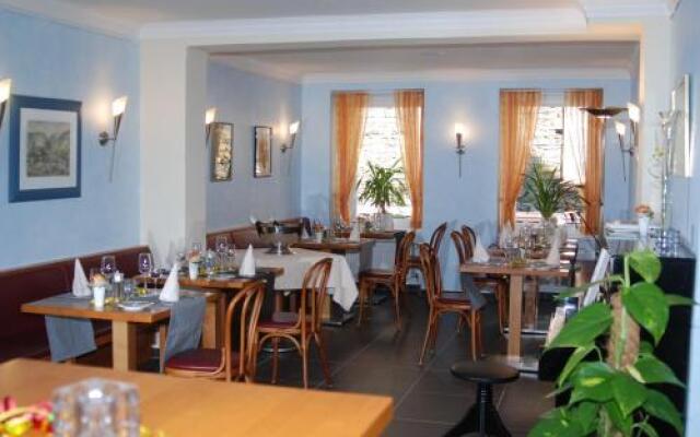 Harry's Vinothek & Restaurant