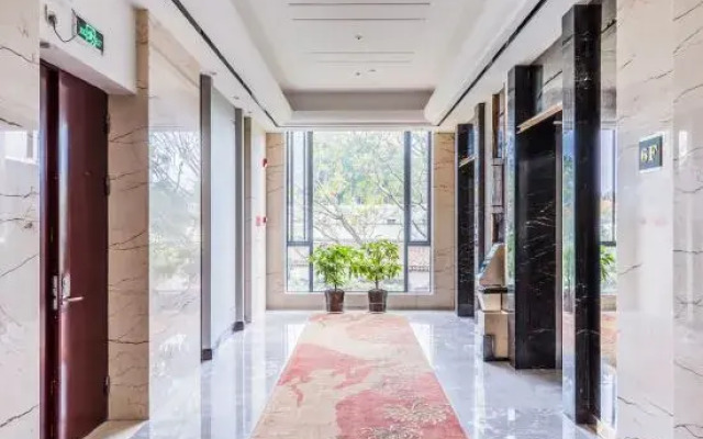 Tang Hua Hotel