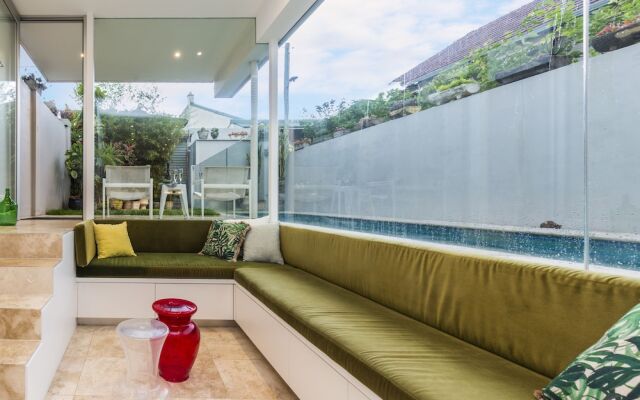 Stylish 3 Bedroom Pool House In Surry Hills