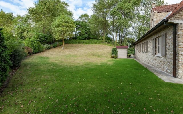 Luxurious Villa in De Panne with Garden