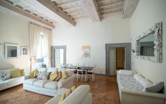 Via Dei Cartari Luxury Appartament