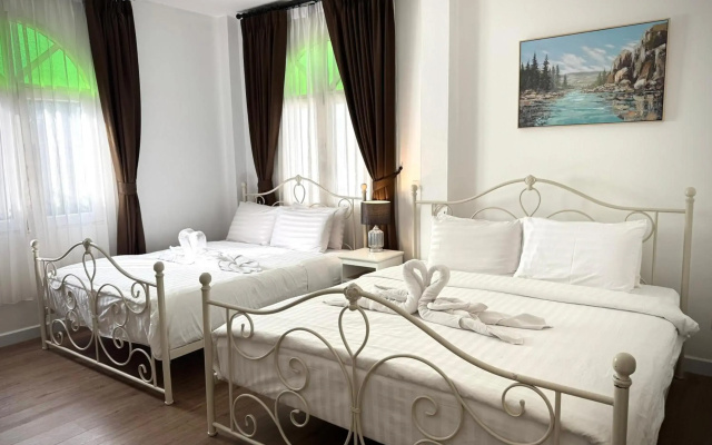 Nidhra Lanna Hotel