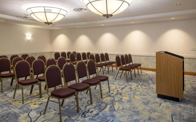 Hilton Austin Airport