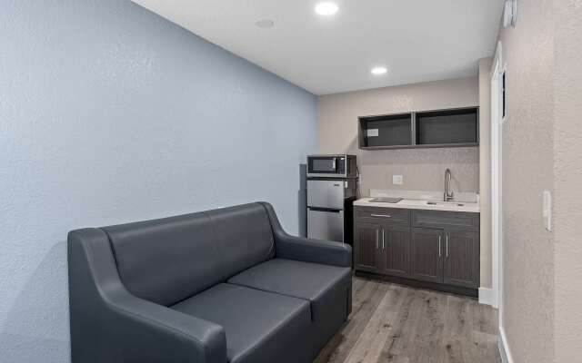 Super 8 by Wyndham Kissimmee-Orlando