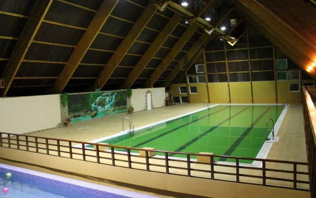 У Трех пещер