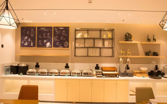 City Comfort Inn Hotel (Zhuhai Doumen Daxin Xinduhui Pedestrian Street)