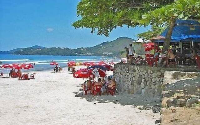 Raridade - Apt próx praia vista mar ar con
