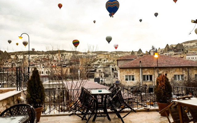 Dream Cave Hotel & Hostel
