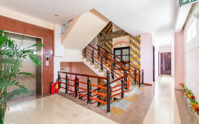 Super Oyo 266 Golden Gate